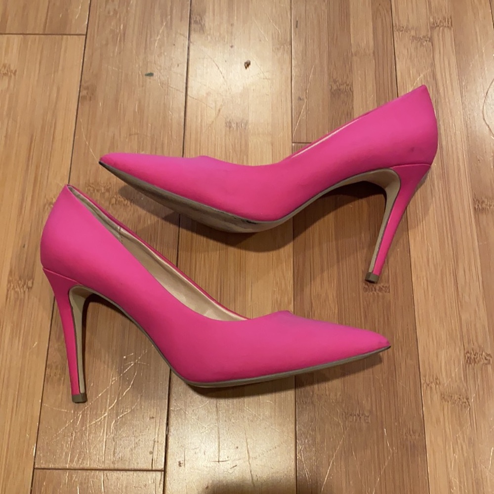 Hot Pink Pointed Toe Stiletto 🥵